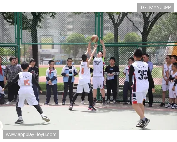 校园体育联赛热潮来袭，学子们竞技风采全展现！