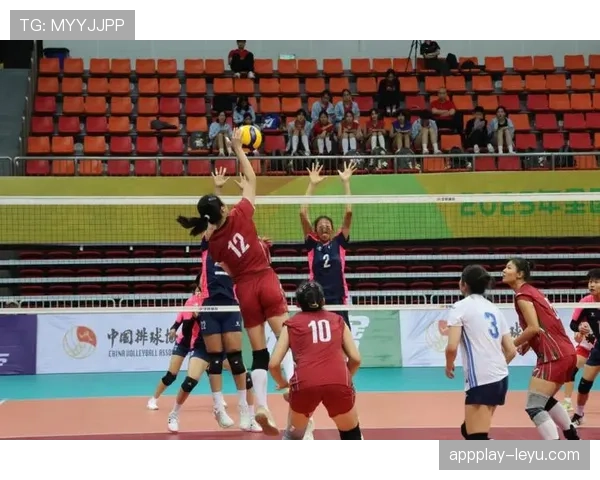 欧洲U19锦标赛资格赛激战正酣,多支劲旅争夺决赛席位 欧洲U19锦标赛资格赛激战正酣,多支劲旅争夺决赛席位