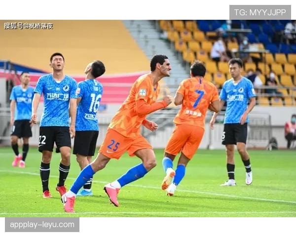 美因茨新星闪耀赛场，关键表现助球队逆转取胜