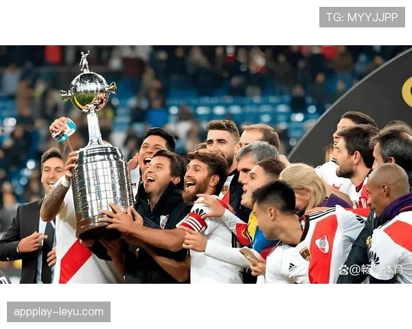 南美足球联赛冠军争夺战一触即发，多支球队状态火热引关注