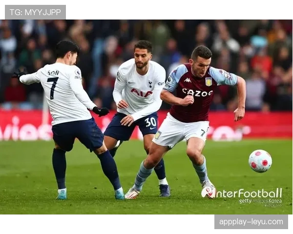 本坦库尔领衔乌拉圭国家队集训，状态回暖备战2023国际赛