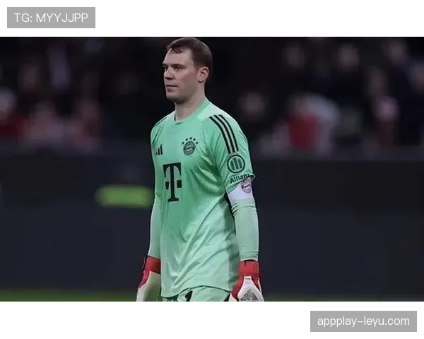 诺伊尔高位站位与大范围出击战术解析