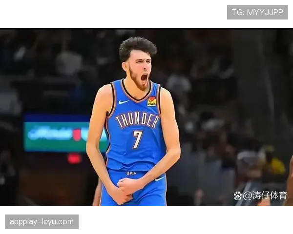 切特·霍姆格伦凭借高效挡拆拉开防守创造多次得分机会